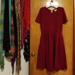EUC  Medium Amelia - LuLaRoe